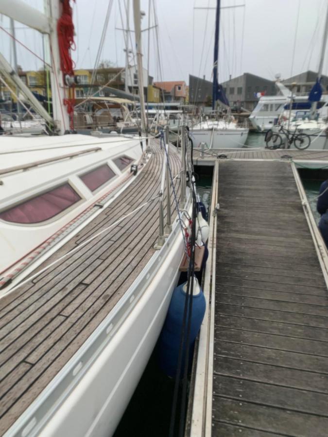 Nuit Sur Un Bateau La Rochelle Hotel La Rochelle  Eksteriør billede